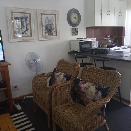 Grace Apartment พริทอเรีย ภายนอก รูปภาพ
