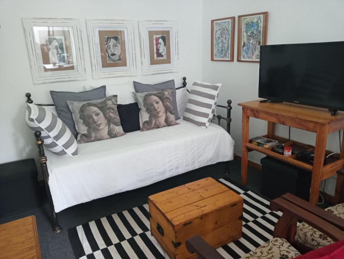 Grace Apartment พริทอเรีย ภายนอก รูปภาพ